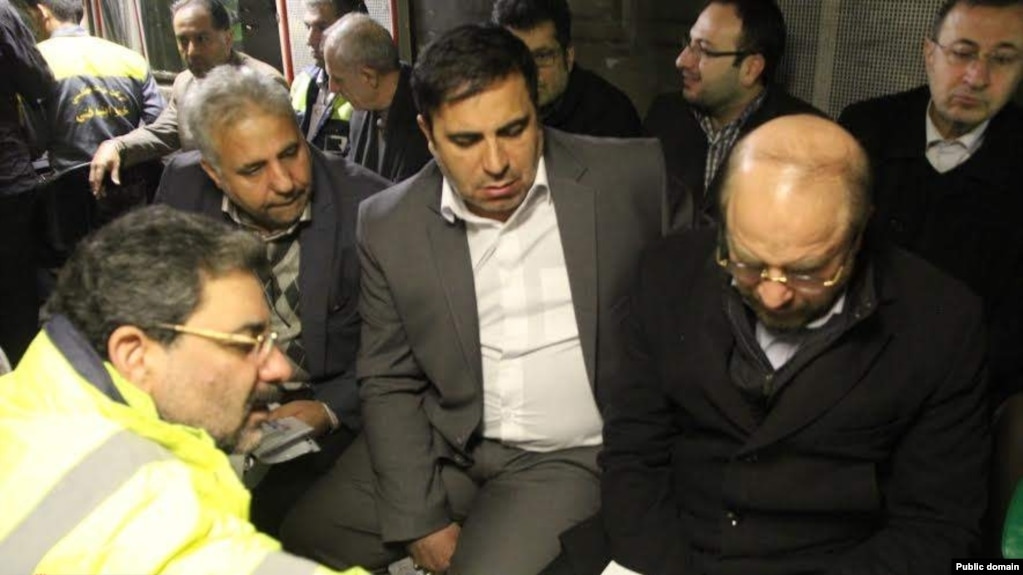 عیسی شریفی (نفر وسط)، مدیر ارشد دوره قالیباف در دوران شهرداری تهران