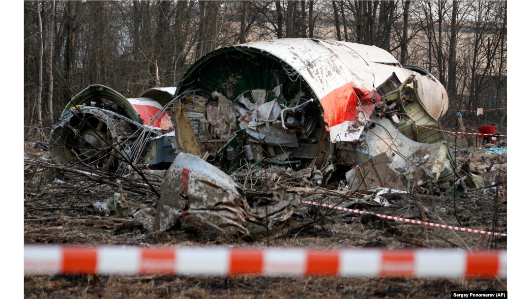 На месте «Смоленской катастрофы», 11 апреля 2010 года