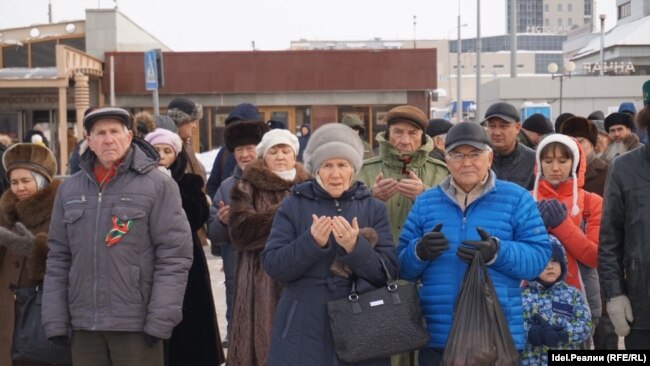 В Казани прошел первый разрешенный властями митинг в поддержку татарского языка