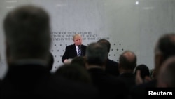 Presidenti Donald Trump gjatë vizitës në selinë e CIA-s