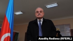 Azerbaijan -- Prime minister Artur Rasizade votes at presidential elections - 11Apr2018