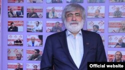 هنوز نهادهای انتظامی و امنیتی ایران دلیل بازداشت سر دبیر روزنامه آسیا را اعلام نکرده اند.