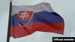 Флаг Словакии. Иллюстративное фото. 