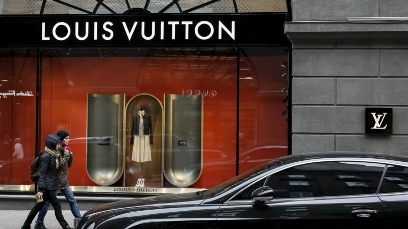 Louis Vuitton-ի ամառային հավաքածուն Ռումինիայում կրքեր է բորբոքել, միջամտել է պաշտոնական Բուխարեստը