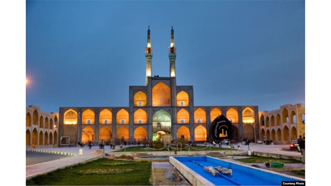 میدان امیرچخماق یزد