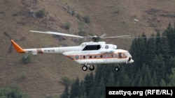 Вертолет, патрулирующий Или-Алатауский природный парк. Иллюстративное фото.