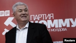 Liderul PCRM, Vladimir Voronin, la o conferință de presă la sediul PCRM, din noiembrie 2010.