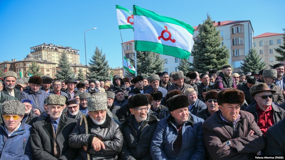 Участники митинга протеста в Магасе (архивное фото)