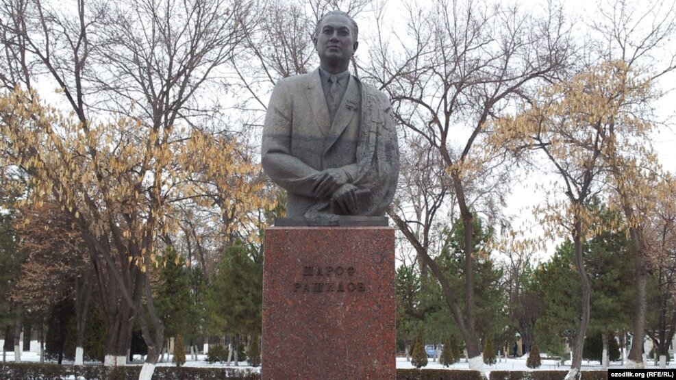 Шароф Рашидов ҳайкали