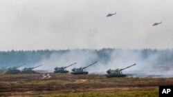Russian and Belarusian forces take part in the Zapad military exercises in Barysau, Belarus, in September 2017.