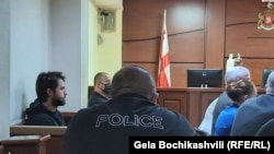Николоз Басилашвили в зале суда