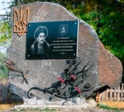 Пам’ятний знак біля Нових Санжар (Полтавська область)