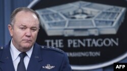 Gjenerali Philip Breedlove gjatë konferencës për gazetarë sot në Pentagon