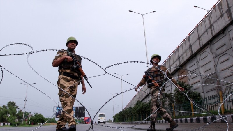 Indijska policija hapsila demonstrante protiv dodele državljanstva izbeglicama 