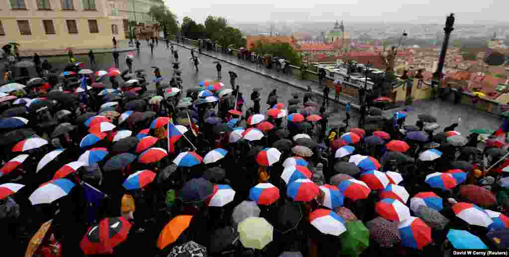 Протестувальники у Празі виступають проти уряду прем&rsquo;єр-міністра Чехії Бабіша