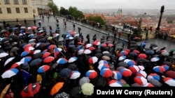 Тисячі чехів протестували проти уряду Андрея Бабіша – фото