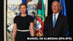 Перша леді України Олена Зеленська і президент Португалії Марселу Ребелу де Соза у палаці Белем, Лісабон, 3 листопада 2022 року