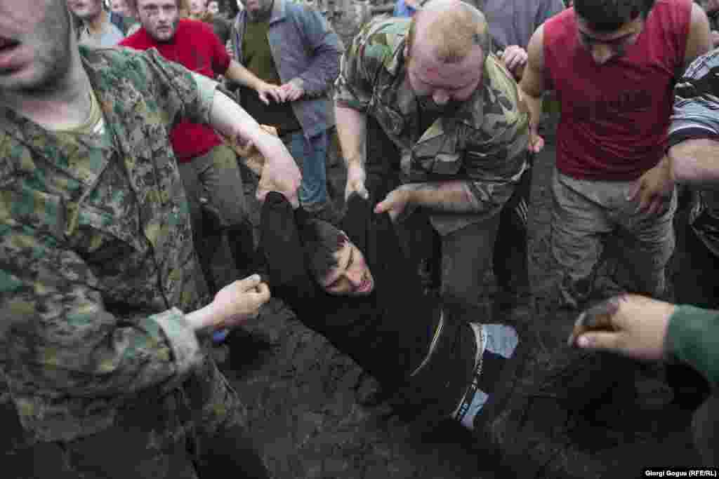 Кейбірінің ойынды жалғастыруға шамасы келмей қалады.