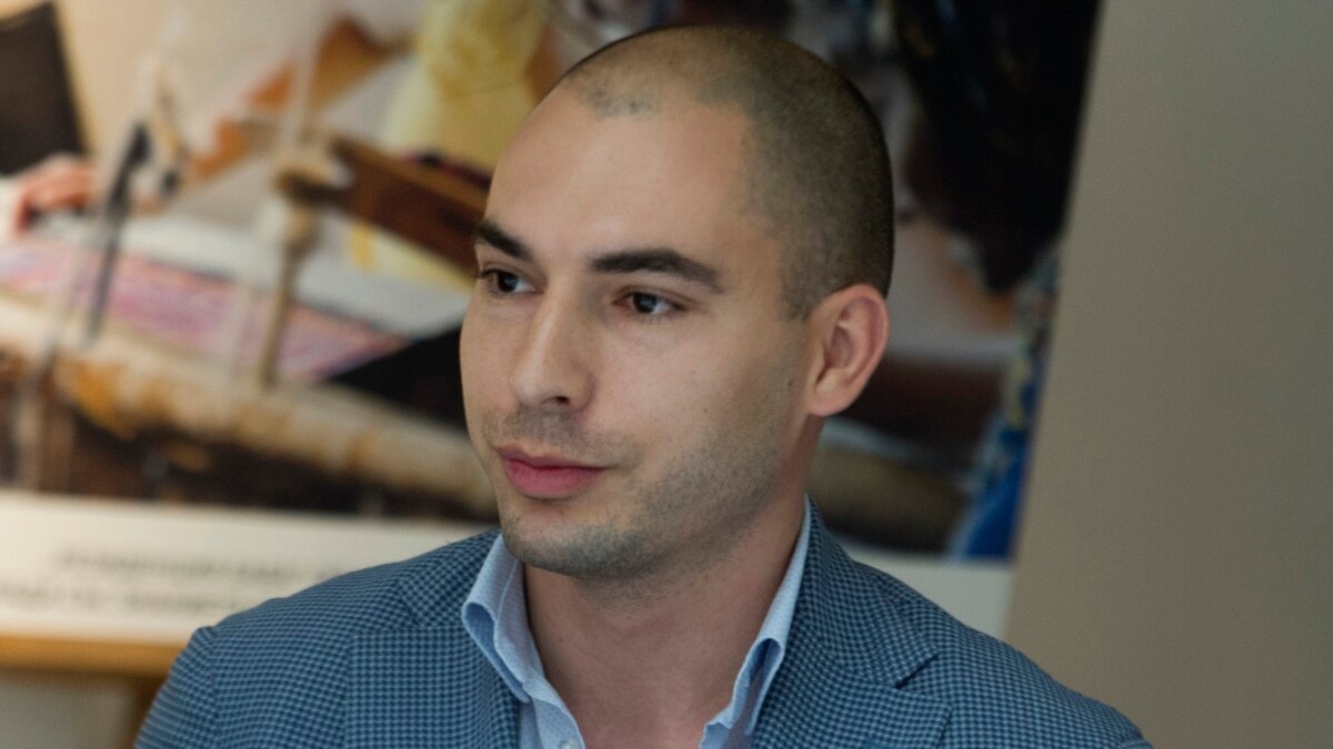 Стоян Митов, който говори с общините без хартия