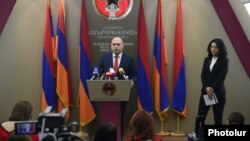 Armenia - The Republican Party's Armen Ashotian (L) and Arpine Hovannisian present the HHK's election manifesto at a news conference in Yerevan, November 26, 2018.