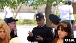 Orta və ali təhsil müəssisələrinin qarşısında asayişin qorunması üçün polis naryadlarının sayı artırılacaq
