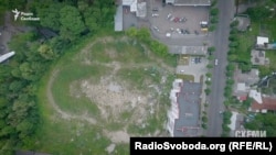 Перший будинок, який звели на місці знесеного недобудованого театру в Житомирі