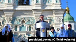 Порошенко ініціює передачу Андріївської церкви у Києві Вселенському патріарху