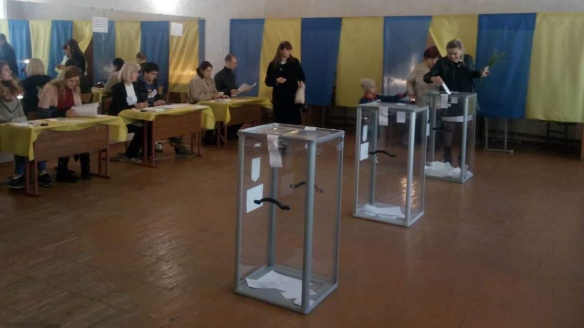 vybory-v-slavyanske-i-nelya-shtepa-kakova-situaciya-v-prifrontovom-gorode-i-pochemu-vse-tak Выборы в Славянске и Неля Штепа: какова ситуация в прифронтовом городе и почему все так?
