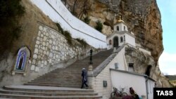 Свято-Успенський чоловічий монастир, архівне фото