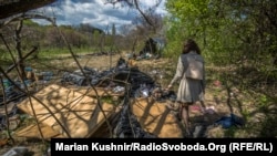 Згарище ромського табору на «Лисій горі» у Києві, 23 квітня 2018