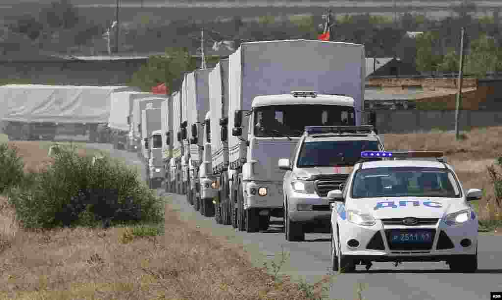 Российский гуманитарный "конвой" по дороге к границе Украины