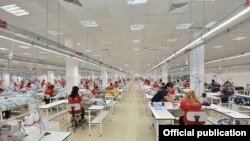 Armenia - Workers at a new textile factory in Yerevan, 5Oct2017.