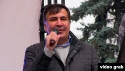 Михаил Саакашвили Украина парламенті алдында митингіде сөйлеп тұр. Киев, 29 қазан 2017 жыл. 