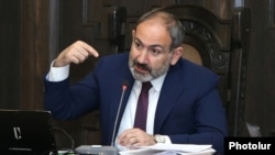 Armenia -- Prime Minister Nikol Pashinian speaks at a cabinet meeting in Yerevan, April 4, 2019.