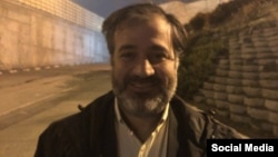 مهدی محمودیان پس از آزادی از زندان در روز یکشنبه