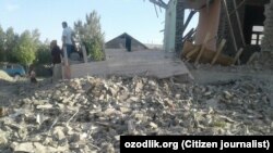 Развалины взорвавшегося дома в Акдарьинском районе Самаркандской области.