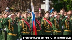 Militari ruși la parada de 9 mai de la Tiraspol