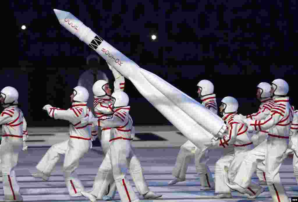 Dancers perform during the Sochi Olympics opening ceremony on February 7. (epa/Barbara Walton)