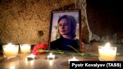 Sankt Petersburg, marcând 13 ani de la asasinarea jurnalistei Anna Politkovskaya