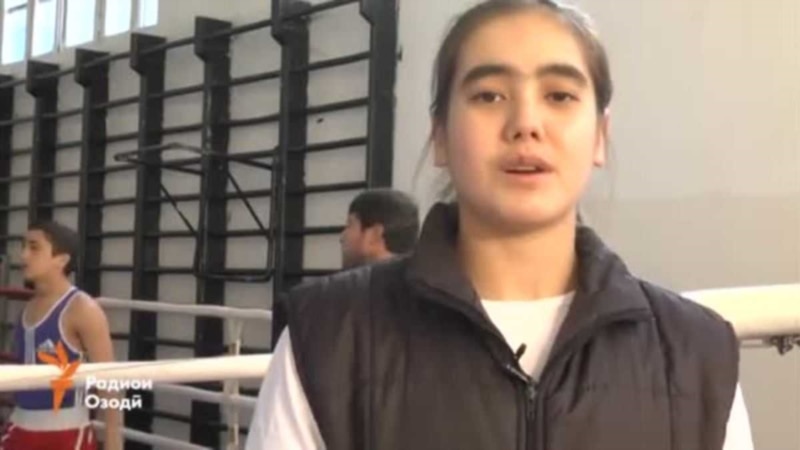 Шоира Зулкайнарова вышла в четвертьфинал чемпионата мира по боксу  