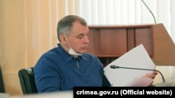 Владимир Константинов