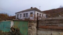 Двухэтажный дом совхоз построил в советское время для своих работников