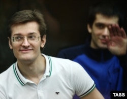 Ярослав Белоусов (слева) и Андрей Барабанов на одном из заседаний суда