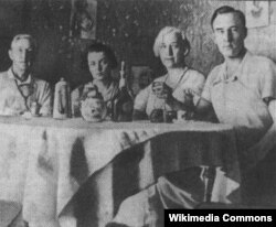 И.А. Бунин, Г.Кузнецова, В.Бунина, П.Зуров. Грасс, 1932 год