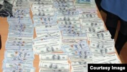 Tajikistan - 30 000 dollars seized in Dushanbe airport, 17.04.2016