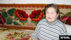 Moldovan carpetmaker Elena Spinei was taught to weave by her mother. She, in turn, has taught her three nieces the art.