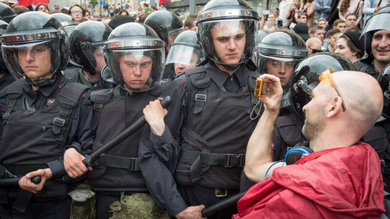 Считаем всех задержанных на акциях 12 июня: более 1400 по всей России 