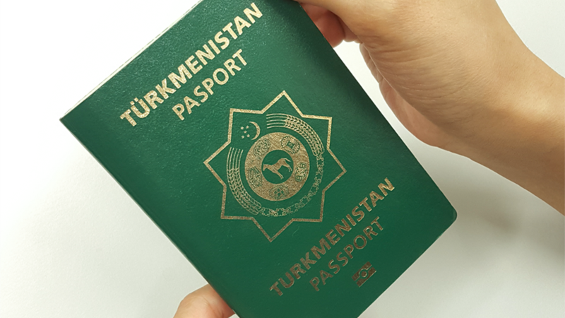 Daşary ýurtlarda türkmen pasportynyň möhletini uzaltmagyň tertibi tassyklanyldy