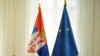 Evropska unija 9. maja proslavlja Dan Evrope, u znak sećanja na početak stvaranja Unije pre 72 godine. (Na fotografiji zastave Srbije i Evropske unije)