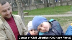 Ерфан Османов із синами